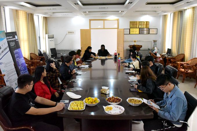 “我在国外的学习与生活”英语沙龙会  修 (3).jpg