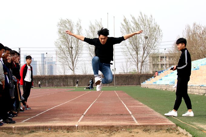1522333917186026.jpg 跳远 (1).jpg