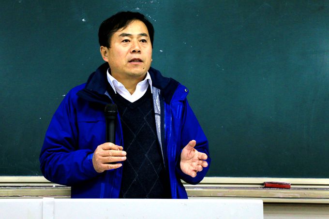 1478008854118100.jpg 20161101张书记讲座—学生干部指导修稿 (2).jpg